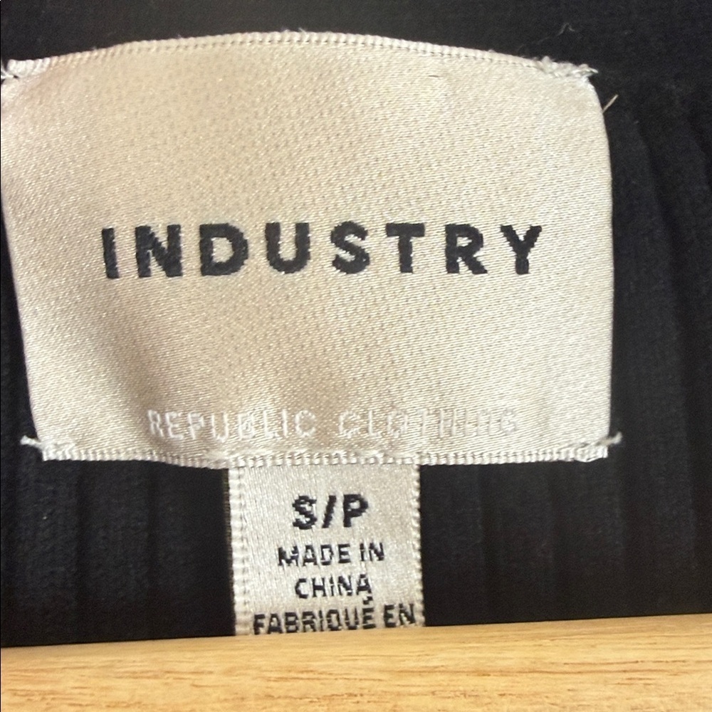 Industry Black Women's Sweater Cardigan Size Small - Picture 3 of 6